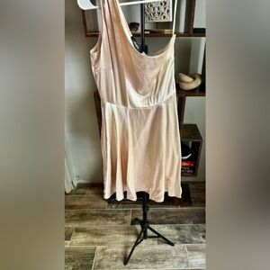 Lulus gold one shoulder strap dress